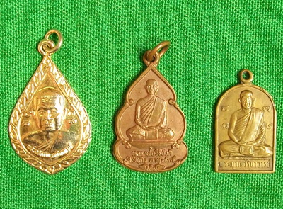 เปิดกรุพระในบ้าน ชุด หลวงพ่อวิริยังค์ วัดธรรมมงคล 3 เหรียญ +++ วัดใจ 150 บาท +++