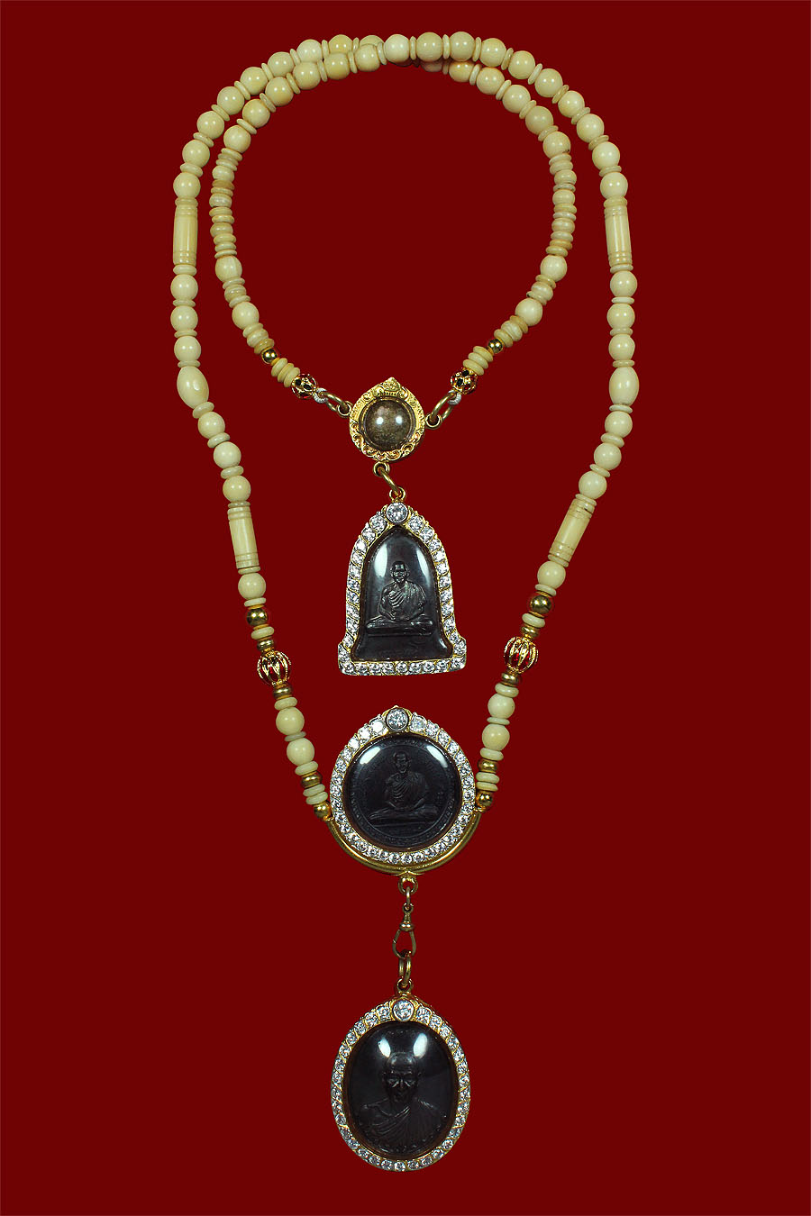 ชุดนี้ห้อยประจำตัวครับ