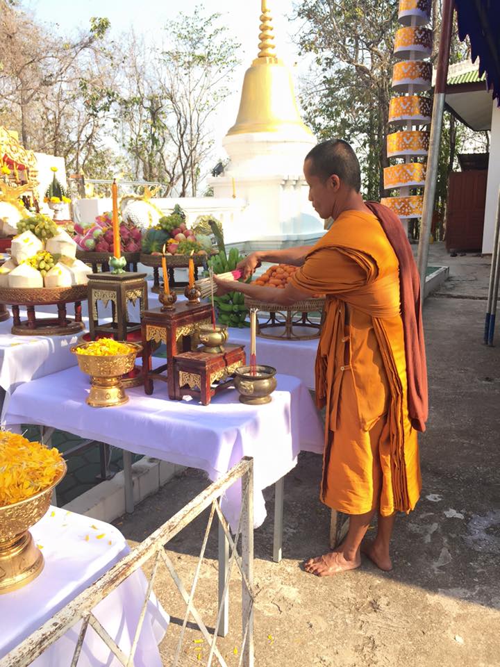 พิธีล้านนาเทวาพุทธภิเษกเหรียญพระพรหมล้านนา,พระบูชา,พระผงอังคารธาตุครูบาตั๋น สำนักสงฆ์ม่อนปู่อิ่น