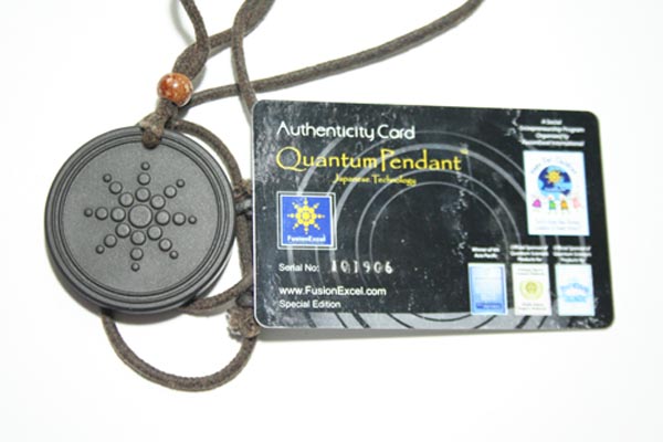 หินลาวาที่เกิดจากกการระเบิดของภูเขาไฟ Quantum Pendant