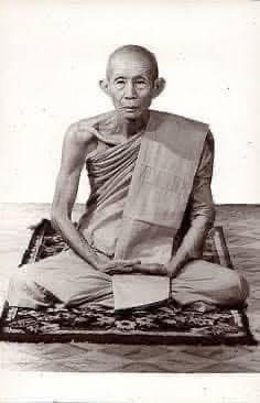 ผ้ายันต์ม้าเสพนาง ครูบาวังวัดบ้านเด่น 
