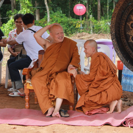 ภาพวางศิลาฤกษ์พระธาตุเจดีย์วัดป่าท่าสุด