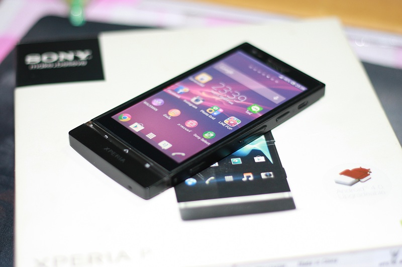 SONY XPERIA P ราคาสบายๆสเปคแรง 