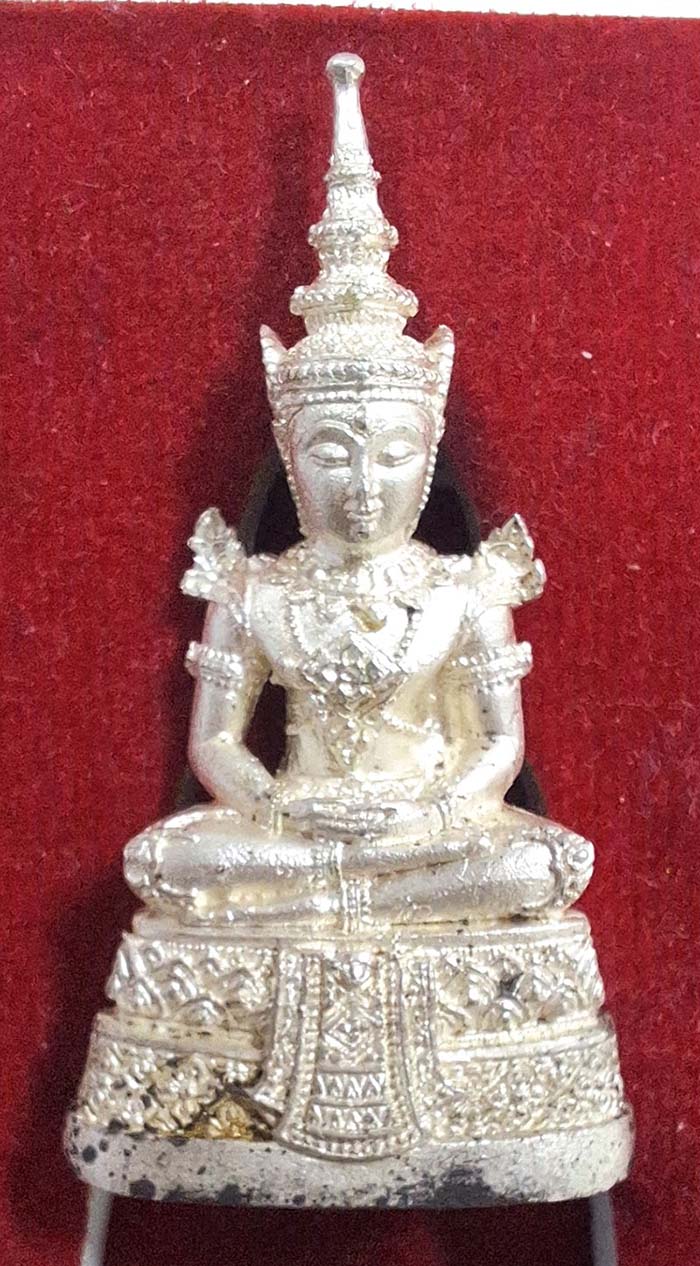 พระแก้วมรกต กรมสรรพสามิต เนื้อเงิน# ๕๒๐๕