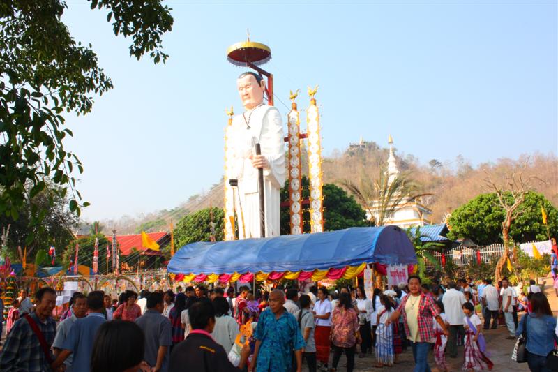 ประมวลภาพในงานบุญเปลี่ยนผ้าครอง ครููบาอถิชัย(ขาวปี) 