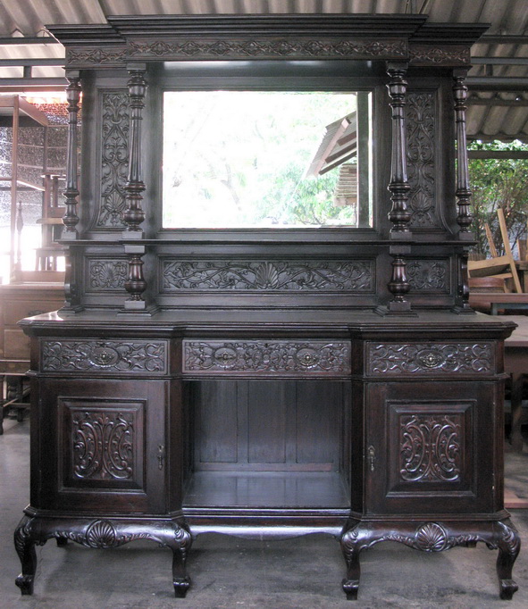 Victorian sideboard ใหญ่ๆซักตัว