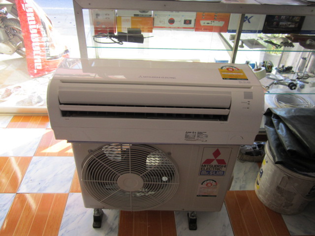 แอร์บ้าน  MITSUBISHI SLIM 9000 BTU  ไม่แพง