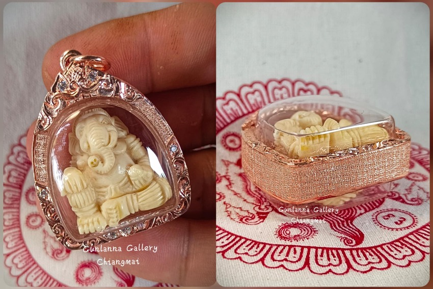 พระพิฆเนศวัสดุธรรมชาติ