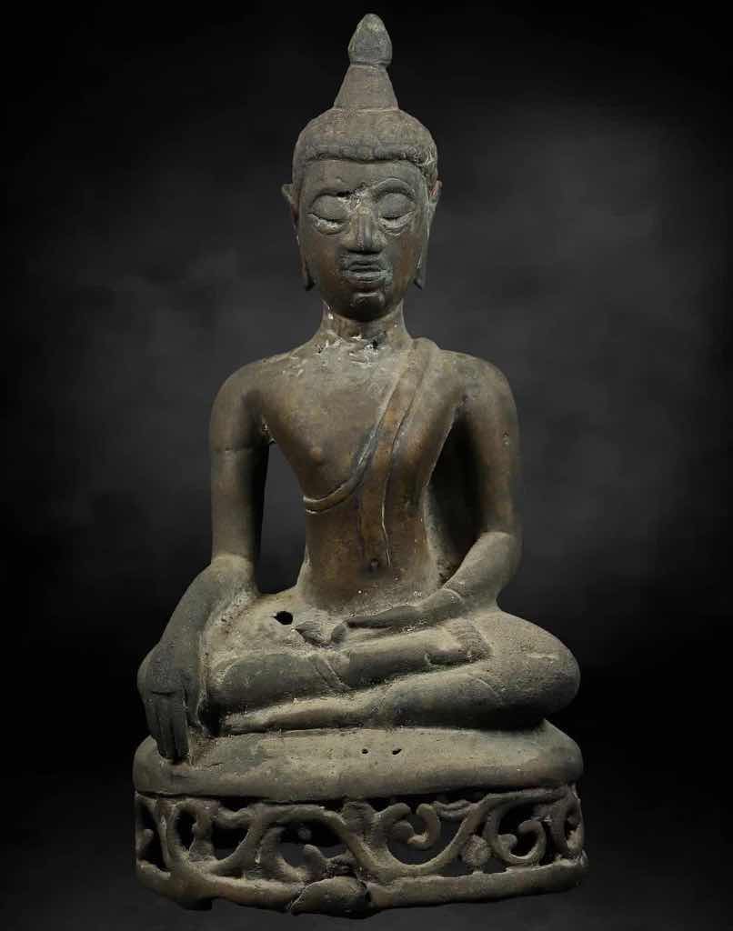 พระสิงห์สามเชียงแสน เนื้อสำริดเก่าโบราณ