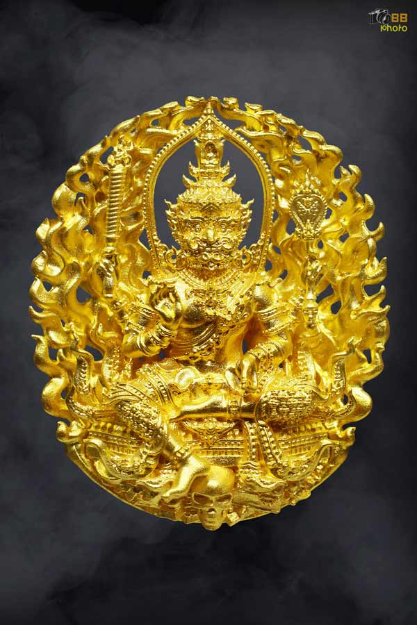 ท้าวเวสสุวรรณครูบาจันทร์ วัดนํ้าแป้ง ทองคํา