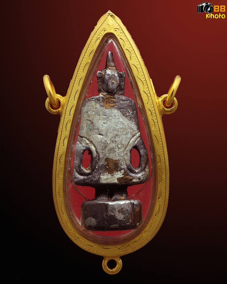 พระพุทธเจ้าปางเปิดโลก ศิลปะล้านช้าง