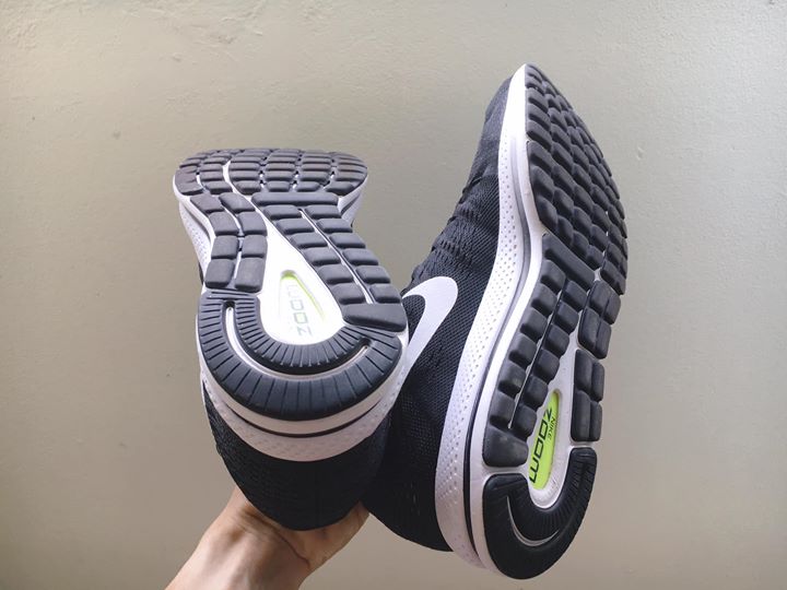 ขายร้องเท้าวิ่ง nike zoom vomero 12 