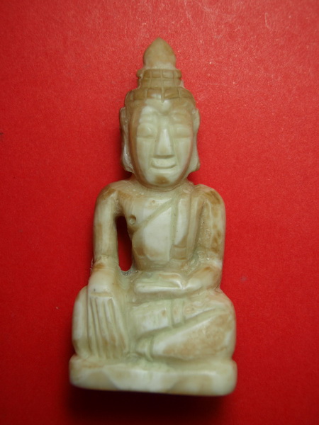 พระพุทธแกะ