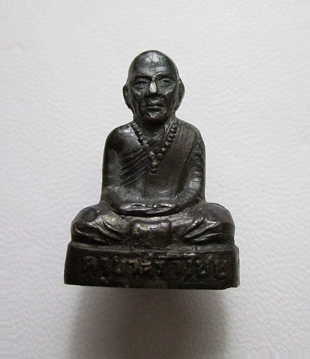 รูปหล่อครูบาดอยสุเทพ