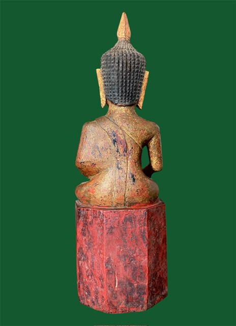 พระพุทธรูปไม้แกะล้านนาฐานกระจกจืน