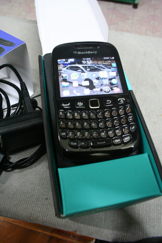 โทรศัพท์มือถือ Black Berry รุ่น 9220 (มือสอง)