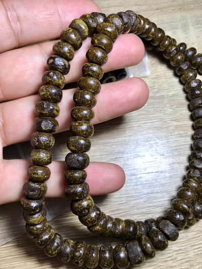 ประคำเนื้อผงว่านผสมผงพรายกุมาร
