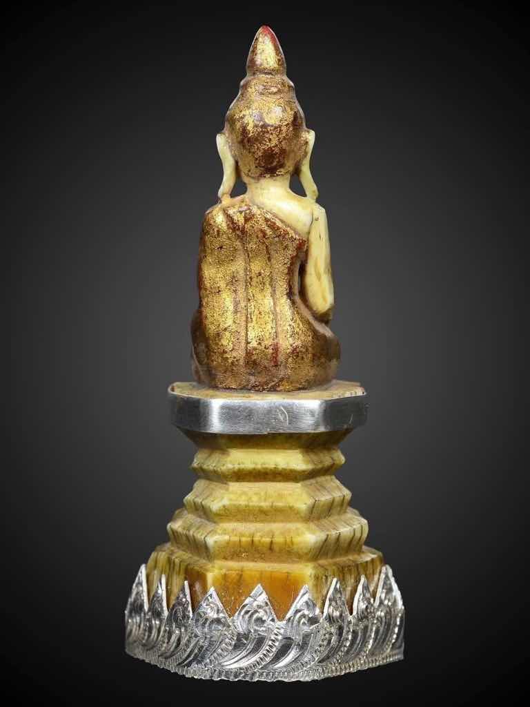 พระพุทธเนื้องาแกะ ศิลปะพม่า ลงรักปิดทอง